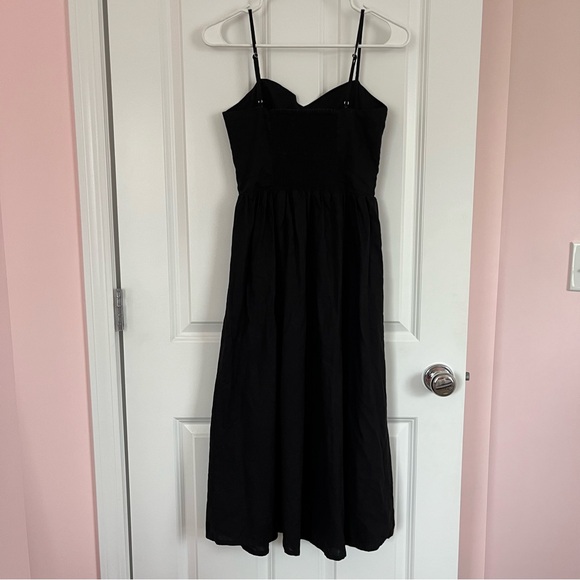 H&M Black Sweetheart Neckline Linen Midi Dress - Picture 3 of 6